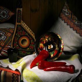 Bandura - red pepper, bandura, bowl